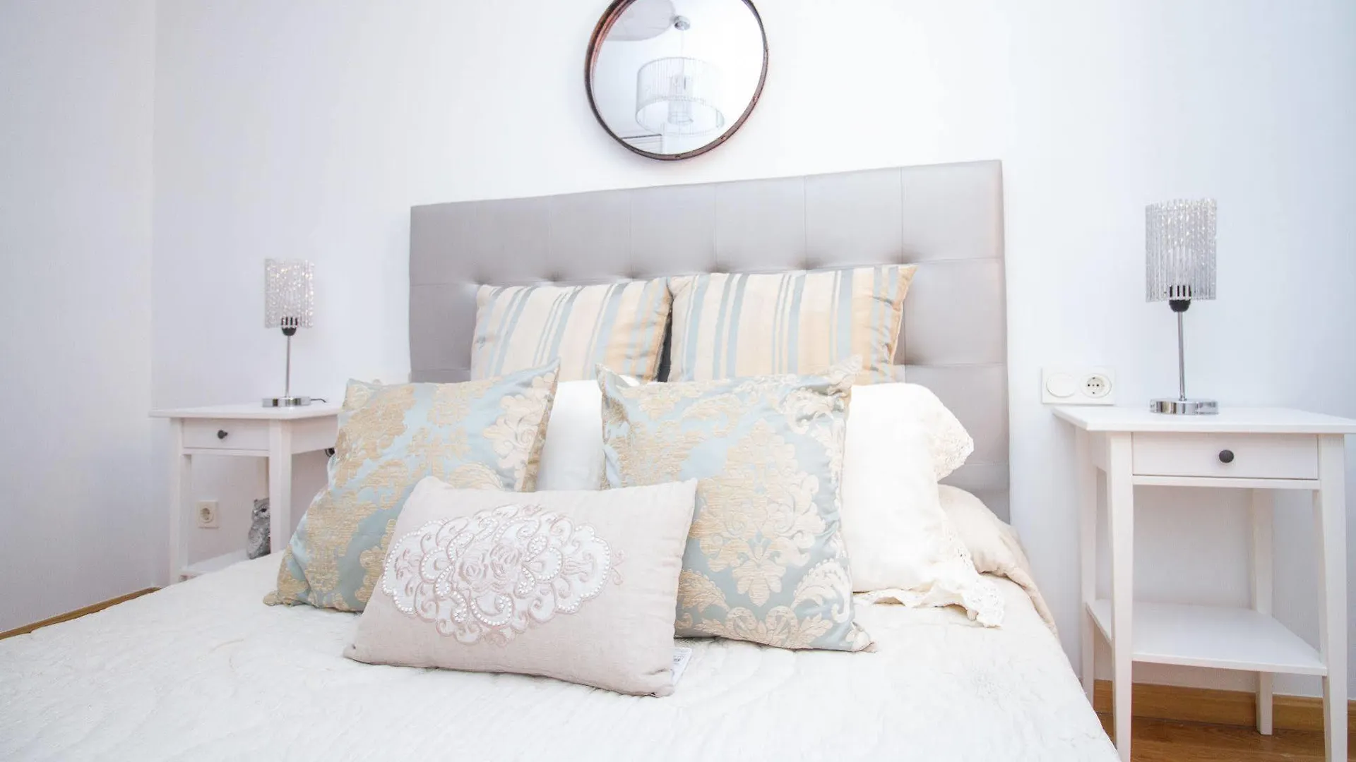 Avenida De Las Americas Apartment location